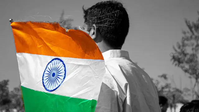 ভারতের ৮০তম স্বাধীনতা দিবসে "হর ঘর তিরঙ্গা" উদযাপনের মাঝেই বিজেপি-র অস্বস্তির কারণ "আজাদি" — কাশ্মীরে শিকড় থাকা এই স্লোগান আজও শাসক দলকে বিচলিত করে।
